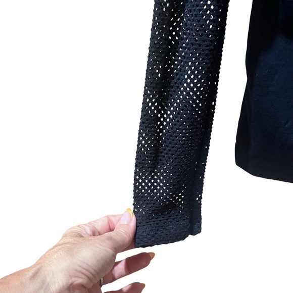 Akris Punto Navy Mesh Fishnet Contrast Long Sleeve Top Size 6 - Picture 3 of 6